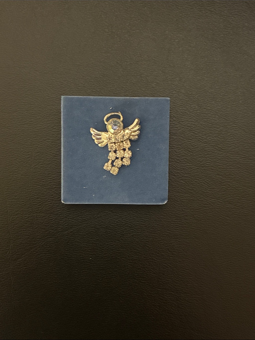 Avon 2005 shimmering angel tac pin